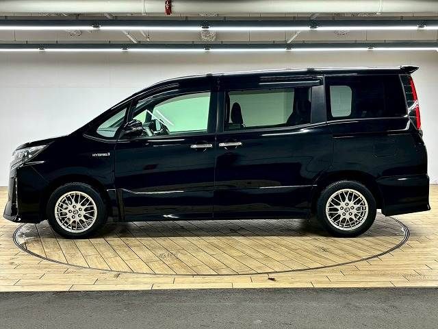 TOYOTA NOAH HYBRID 2020 Image 31