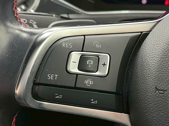 VOLKSWAGEN T-ROC 2020 Image 31