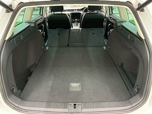 VOLKSWAGEN PASSAT VA 2018 Image 31