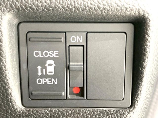 HONDA N BOX CUSTOM 2020 Image 31