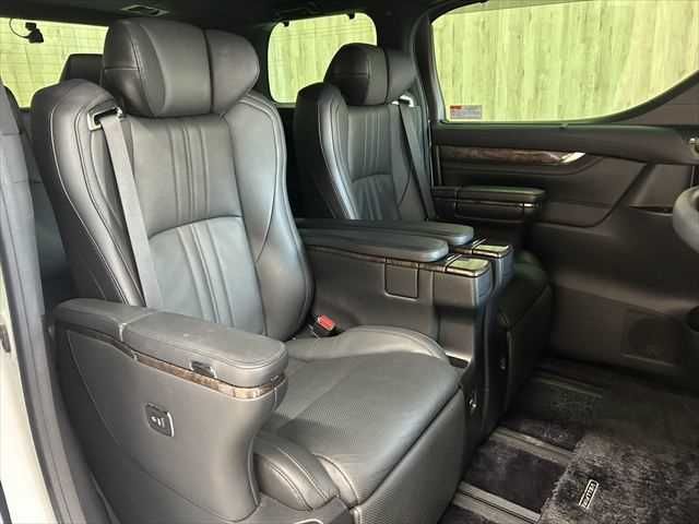 TOYOTA VELLFIRE  HYBRID 4WD 2019 Image 31