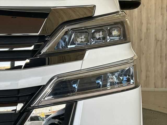 TOYOTA VELLFIRE  HYBRID 4WD 2019 Image 31