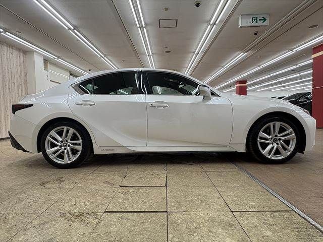 TOYOTA LEXUS IS300H 2020 Image 31