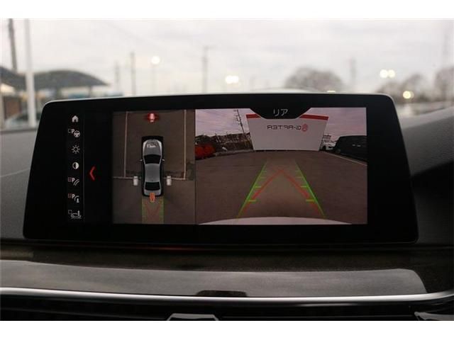 BMW 5SERIES SEDAN 2019 Image 31