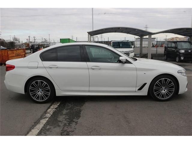 BMW 5SERIES SEDAN 2019 Image 31