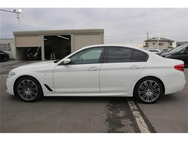 BMW 5SERIES SEDAN 2019 Image 31