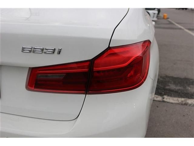 BMW 5SERIES SEDAN 2019 Image 31