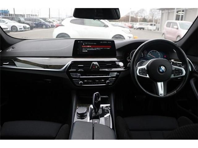 BMW 5SERIES SEDAN 2019 Image 31