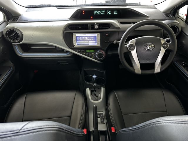 TOYOTA AQUA 2013 Image 31