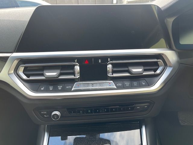 BMW 3SERIES SEDAN 2022 Image 31