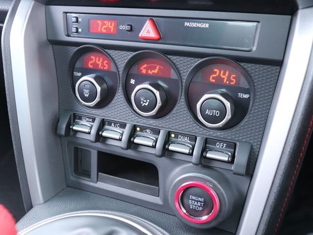 TOYOTA 86 2014 Image 31