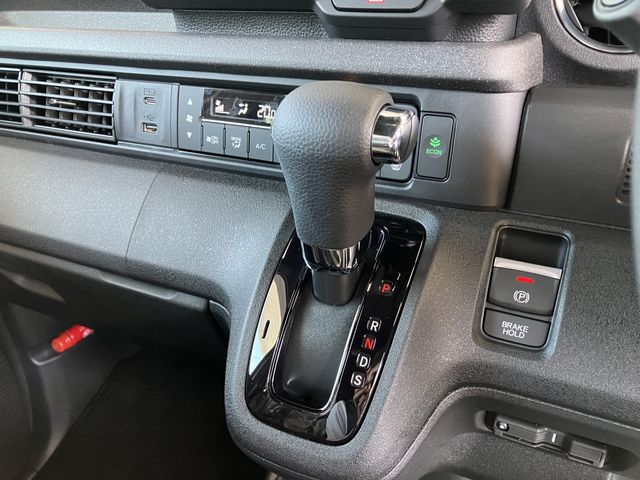 HONDA N BOX CUSTOM 2026 Image 31