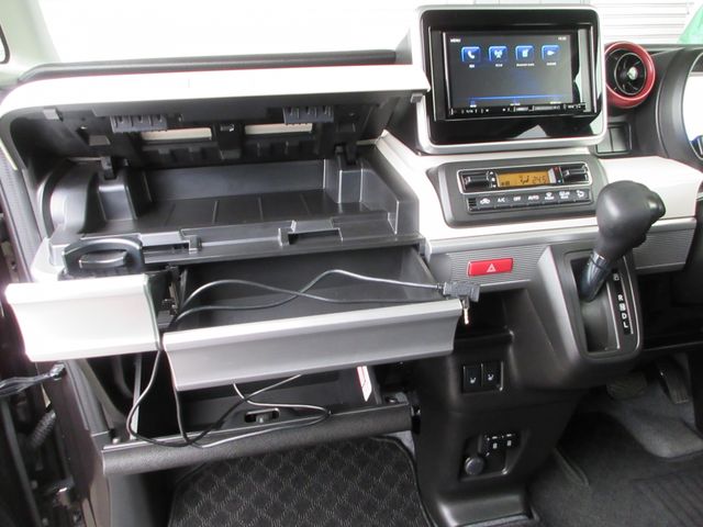SUZUKI SPACIA 4WD 2023 Image 31