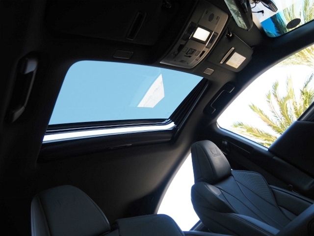 TOYOTA LEXUS ES300H 2022 Image 31