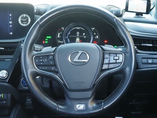 TOYOTA LEXUS ES300H 2022 Image 31