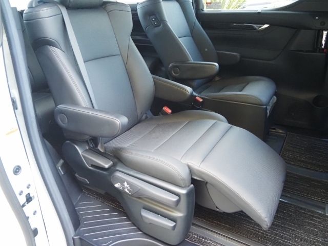 TOYOTA ALPHARD HYBRID 4WD 2020 Image 31