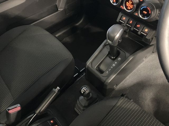 SUZUKI JIMNY 4WD 2024 Image 31
