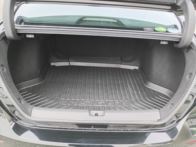 HONDA INSIGHT SEDAN 2019 Image 31