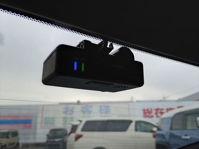 HONDA INSIGHT SEDAN 2019 Image 31