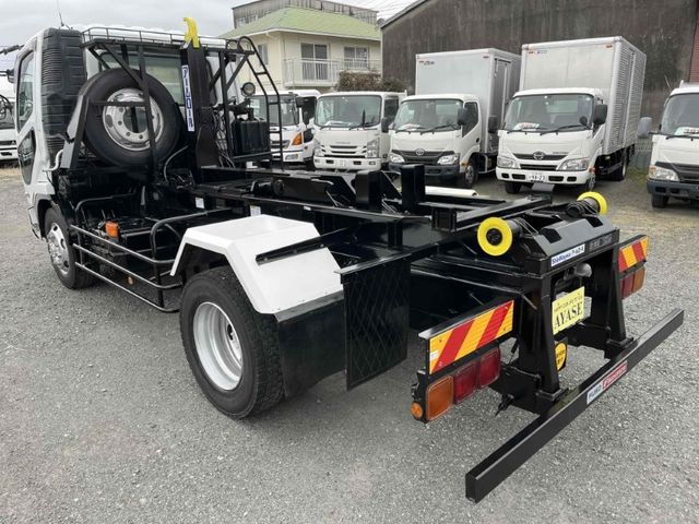 MITSUBISHI FUSOU FIGHTER 2006 Image 31