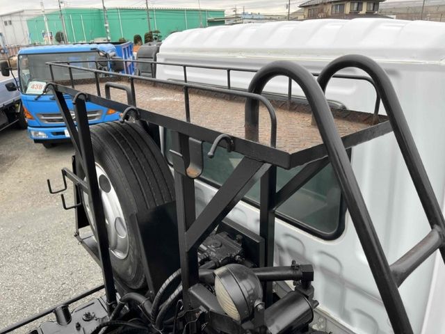 MITSUBISHI FUSOU FIGHTER 2006 Image 31