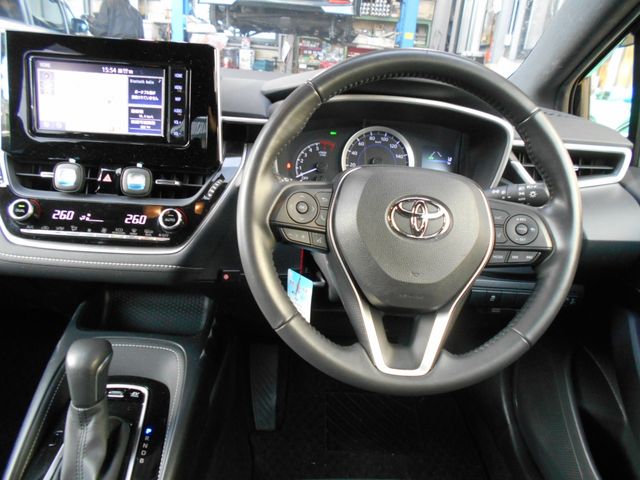 TOYOTA COROLLA SPORT HYBRID 2018 Image 31