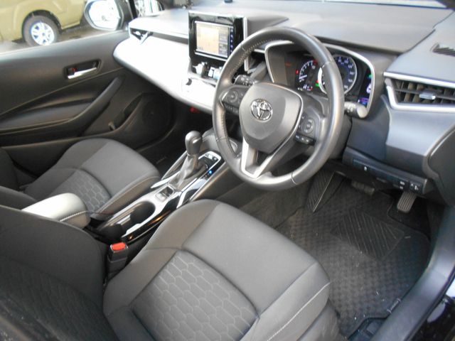 TOYOTA COROLLA SPORT HYBRID 2018 Image 31