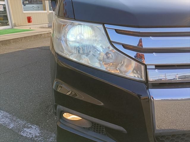 HONDA STEPWAGON SPADA 2010 Image 31