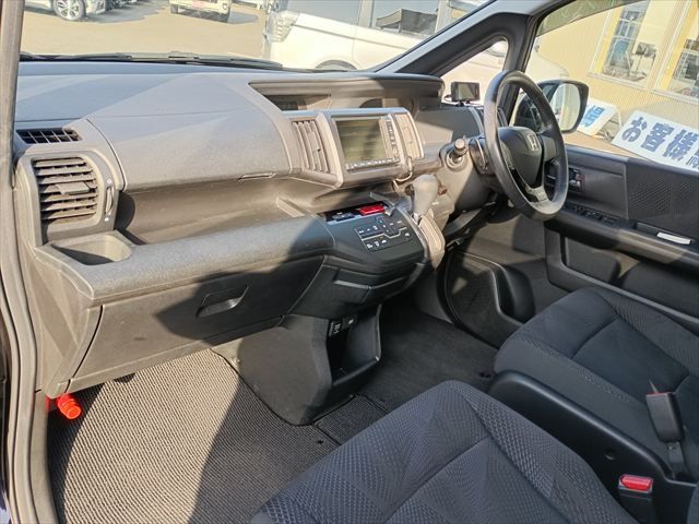 HONDA STEPWAGON SPADA 2010 Image 31