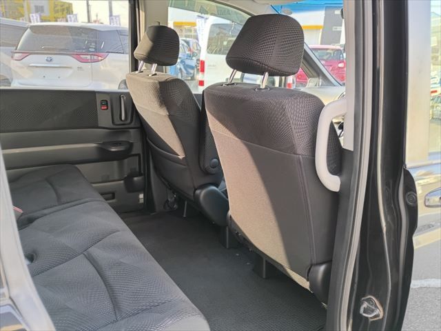 HONDA STEPWAGON SPADA 2010 Image 31