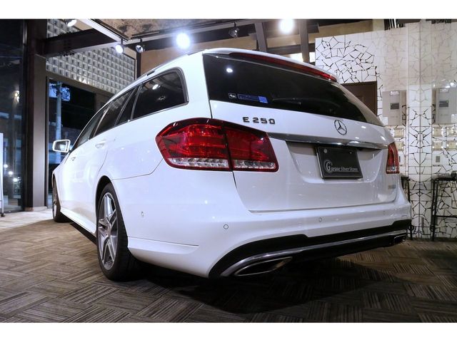 MERCEDES BENZ E CLAS 2013 Image 31