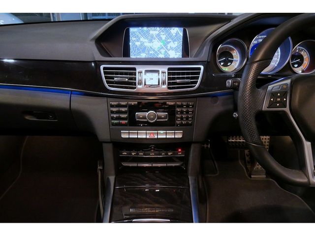 MERCEDES BENZ E CLAS 2013 Image 31