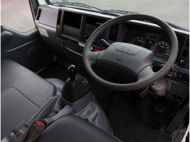 ISUZU ELF 2017 Image 31