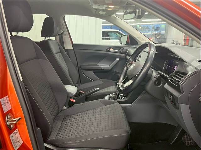VOLKSWAGEN T-CROSS 2021 Image 31