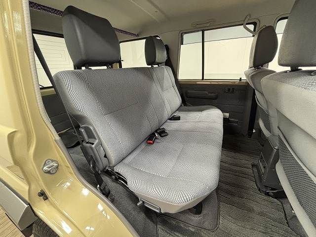 TOYOTA LANDCRUISER VAN 2015 Image 31