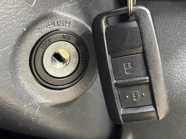 TOYOTA LANDCRUISER VAN 2015 Image 31