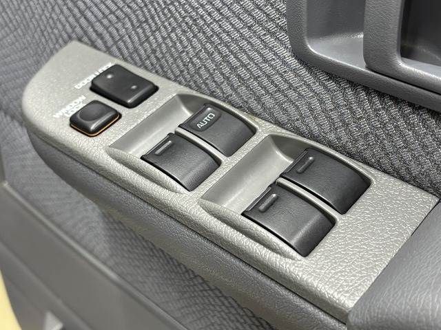 TOYOTA LANDCRUISER VAN 2015 Image 31