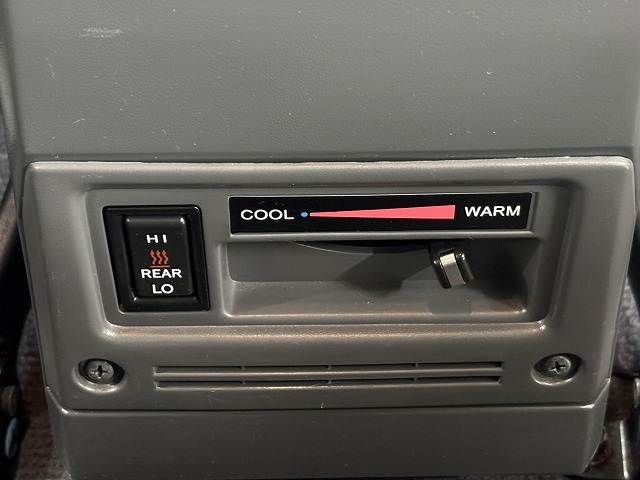 TOYOTA LANDCRUISER VAN 2015 Image 31