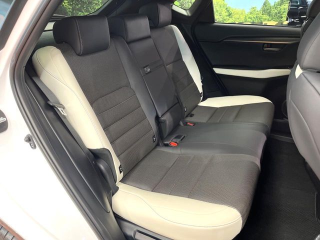 TOYOTA LEXUS NX300 2018 Image 31