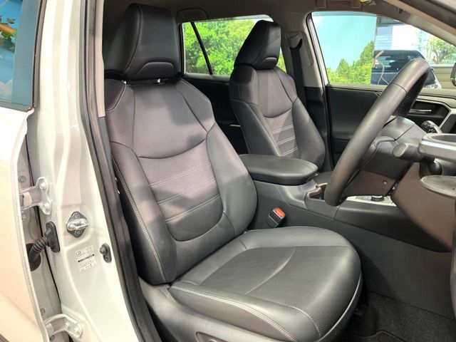 TOYOTA RAV4 HYBRID 4WD 2023 Image 31