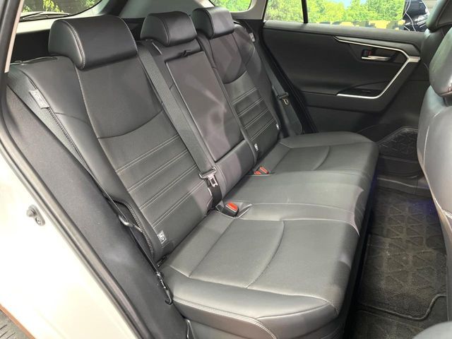 TOYOTA RAV4 HYBRID 4WD 2023 Image 31