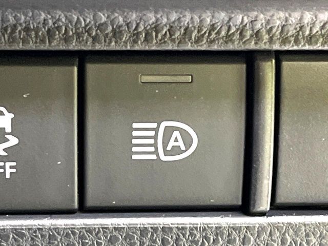 TOYOTA HARRIER HYBRID 2023 Image 31