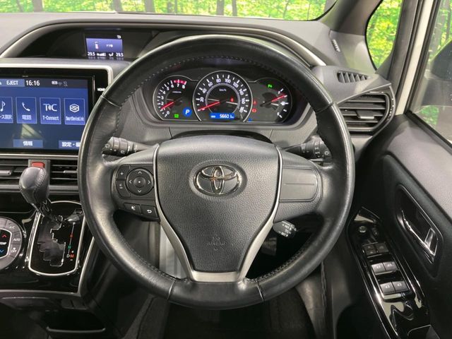 TOYOTA VOXY 2019 Image 31