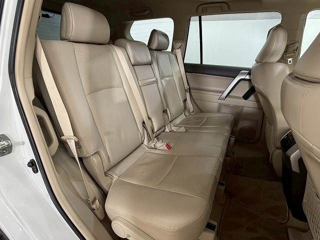 TOYOTA LANDCRUISER PRADO 2023 Image 31