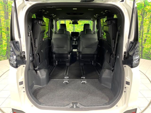 TOYOTA VOXY 4WD 2025 Image 31