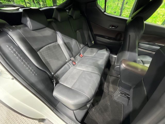 TOYOTA C-HR 2017 Image 31