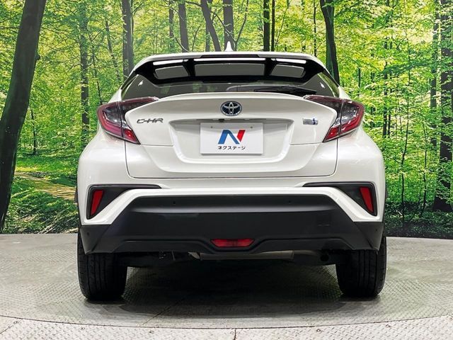 TOYOTA C-HR 2017 Image 31