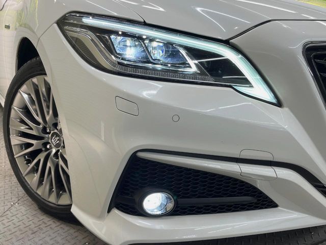 TOYOTA CROWN SEDAN HYBRID 2018 Image 31