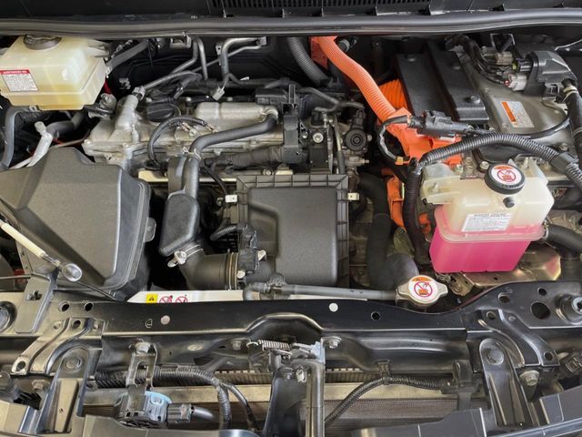 TOYOTA VOXY HYBRID 2018 Image 31