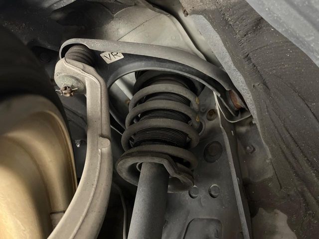 TOYOTA CROWN SEDAN HYBRID 2017 Image 31